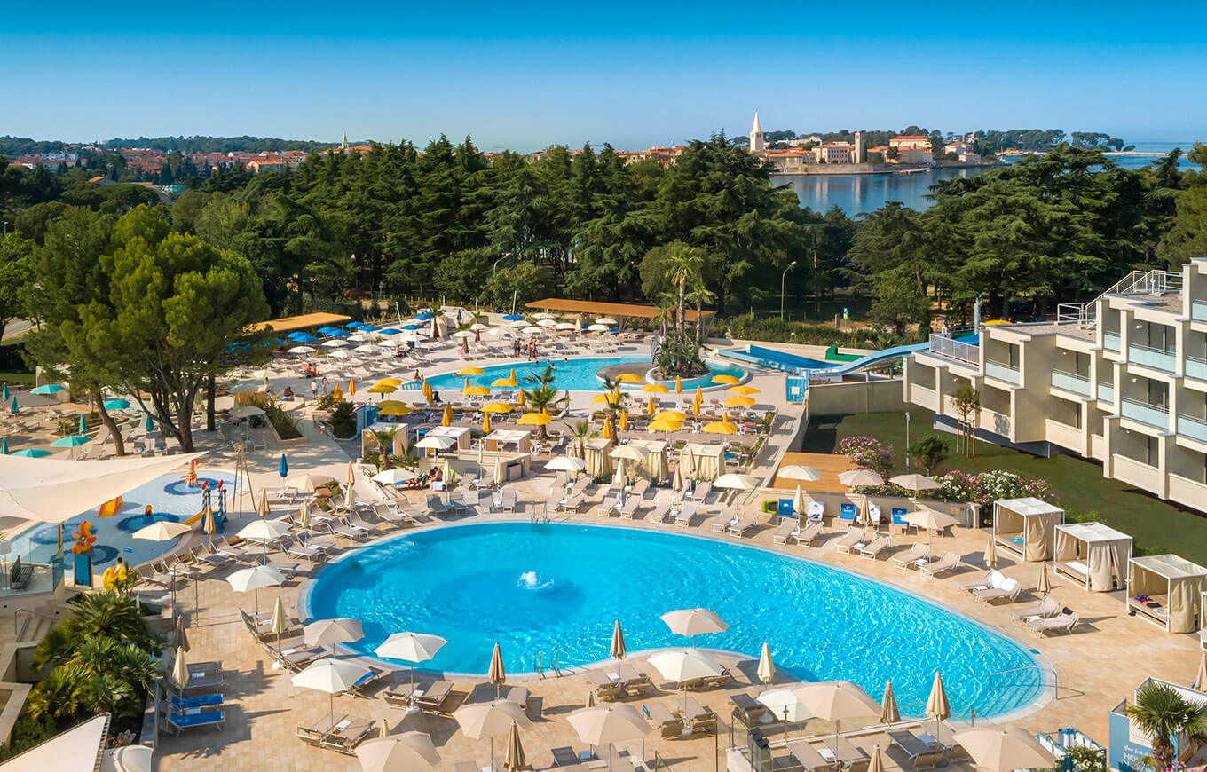 Objekti_Porec_ValamarParentinoHotel_V4_gallery_parentino-hotel-airview-pools